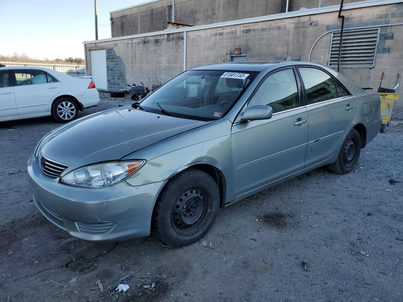Изображение 1 2005 TOYOTA CAMRY LE 2005 с VIN 4T1BE32K95U587529