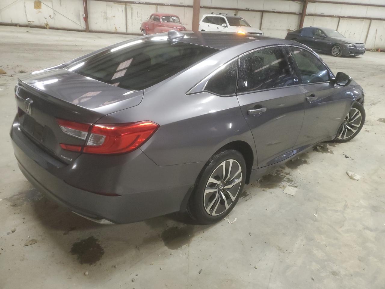 Image 3 of 2019 HONDA ACCORD HYBRID 2019 with VIN 1HGCV3F13KA011993