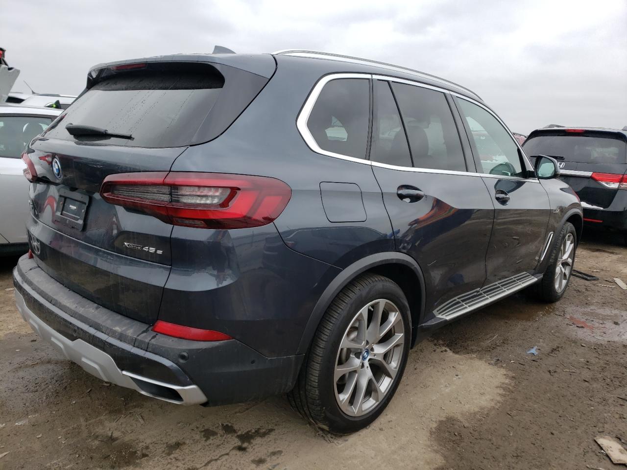 Image 3 of 2022 BMW X5 XDRIVE45E 2022 with VIN 5UXTA6C06N9L87826