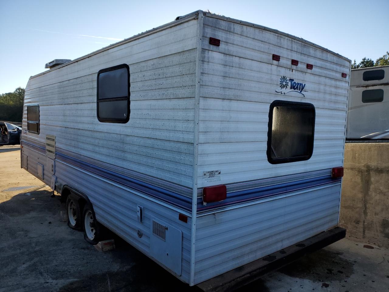 Image 3 of 1996 TERR CAMPER 1996 with VIN 1EA1S2327T1467778