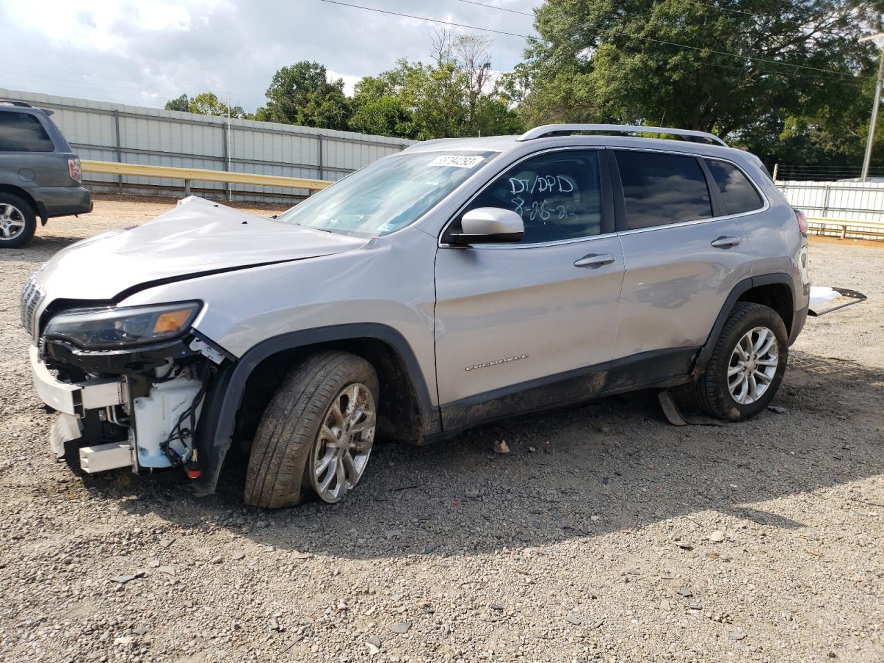Obraz 1 z 2019 JEEP CHEROKEE LATITUDE 2019 z VIN 1C4PJMCB3KD142354