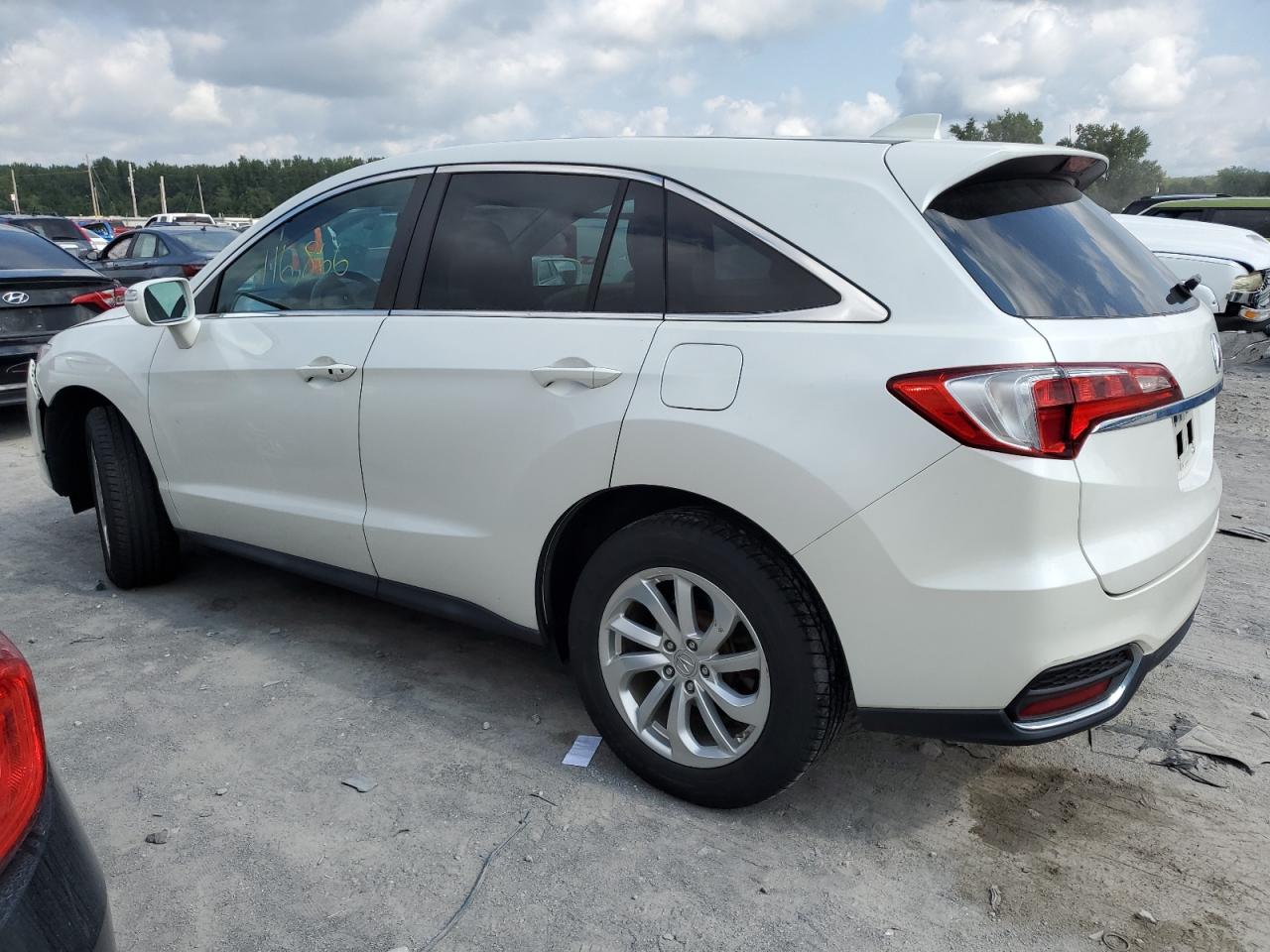 Image 2 of Acura Rdx 2016 with VIN 5J8TB4H30GL029098