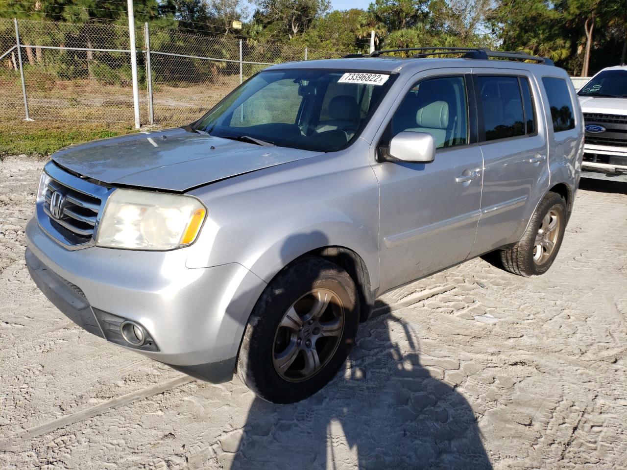 Image 1 of 2014 HONDA PILOT EXL 2014 with VIN 5FNYF4H59EB005828