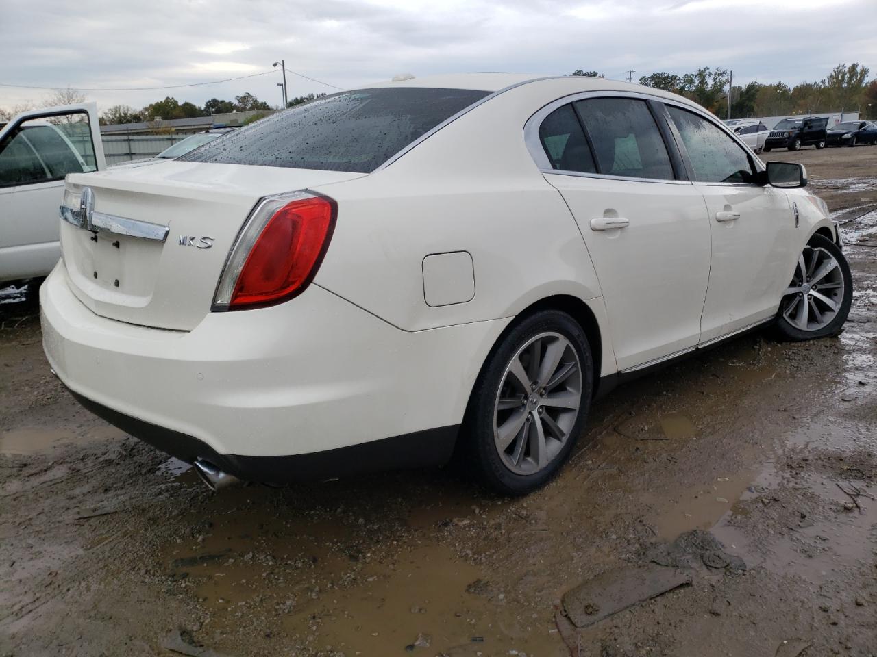 Image 3 of Lincoln Mks 2009 with VIN 1LNHM93R69G602925