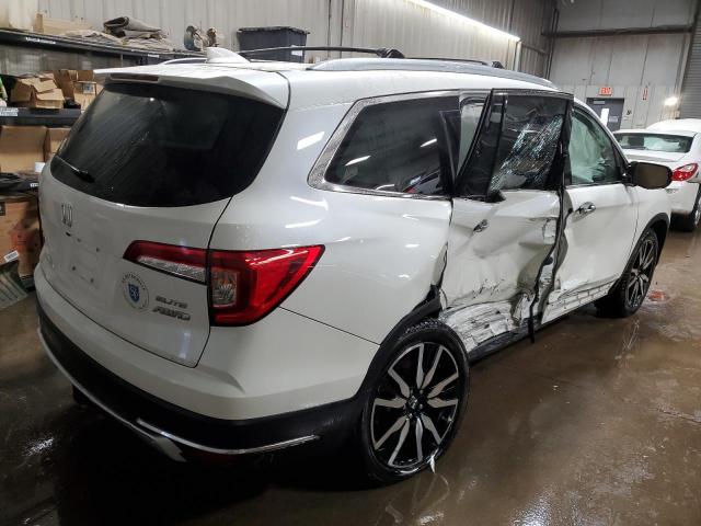 Image 3 of 2019 HONDA PILOT ELITE 2019 with VIN 5FNYF6H03KB086272