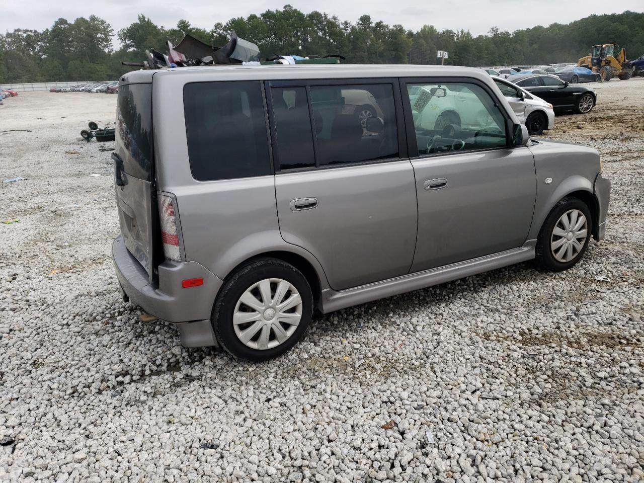 Изображение 3 2005 TOYOTA SCION XB 2005 с VIN JTLKT324850219737