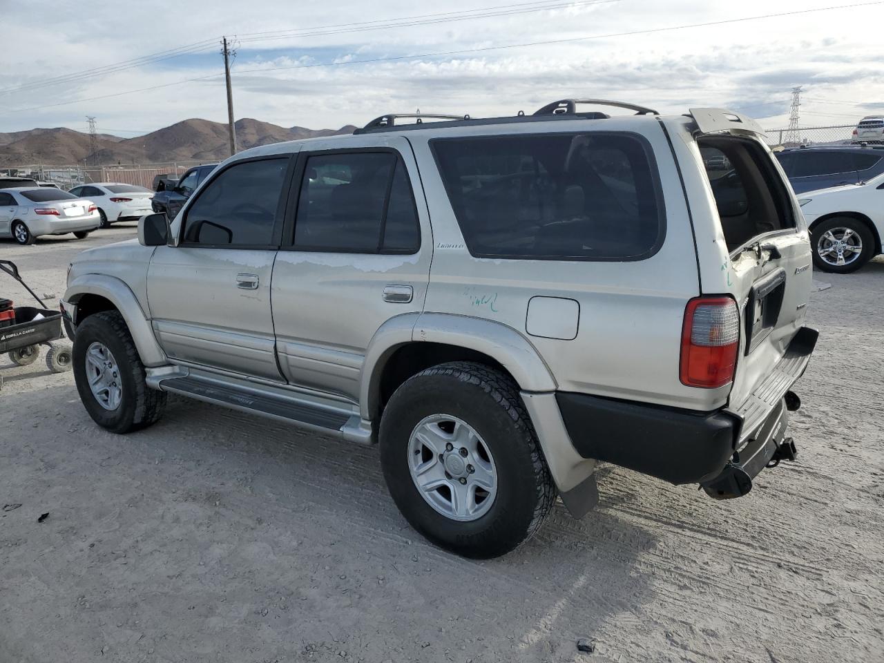 Image 2 of 1999 TOYOTA 4RUNNER LIMITED 1999 with VIN JT3GN87R9X0129422