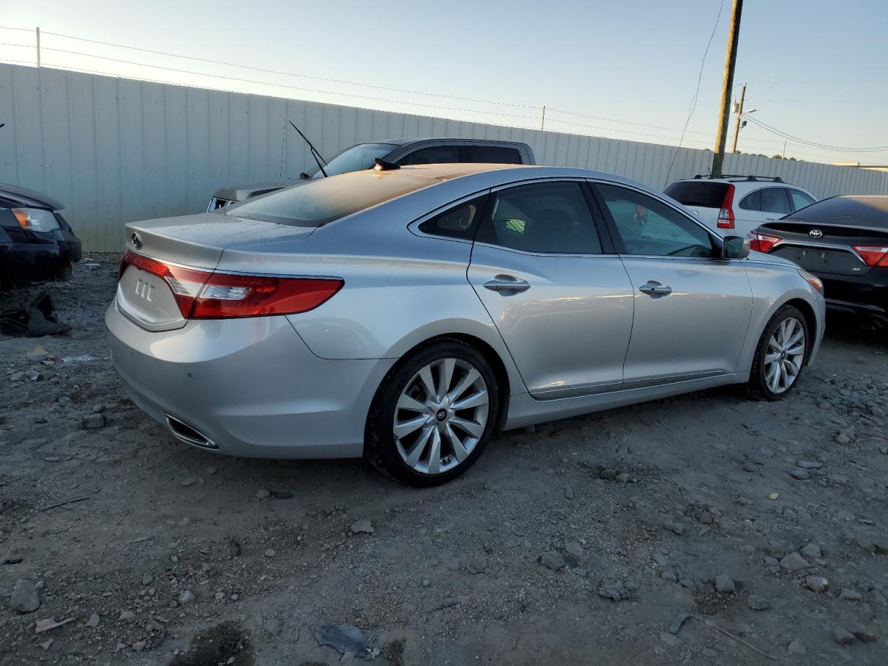 Image 3 of 2013 HYUNDAI AZERA GLS 2013 with VIN KMHFH4JGXDA308892