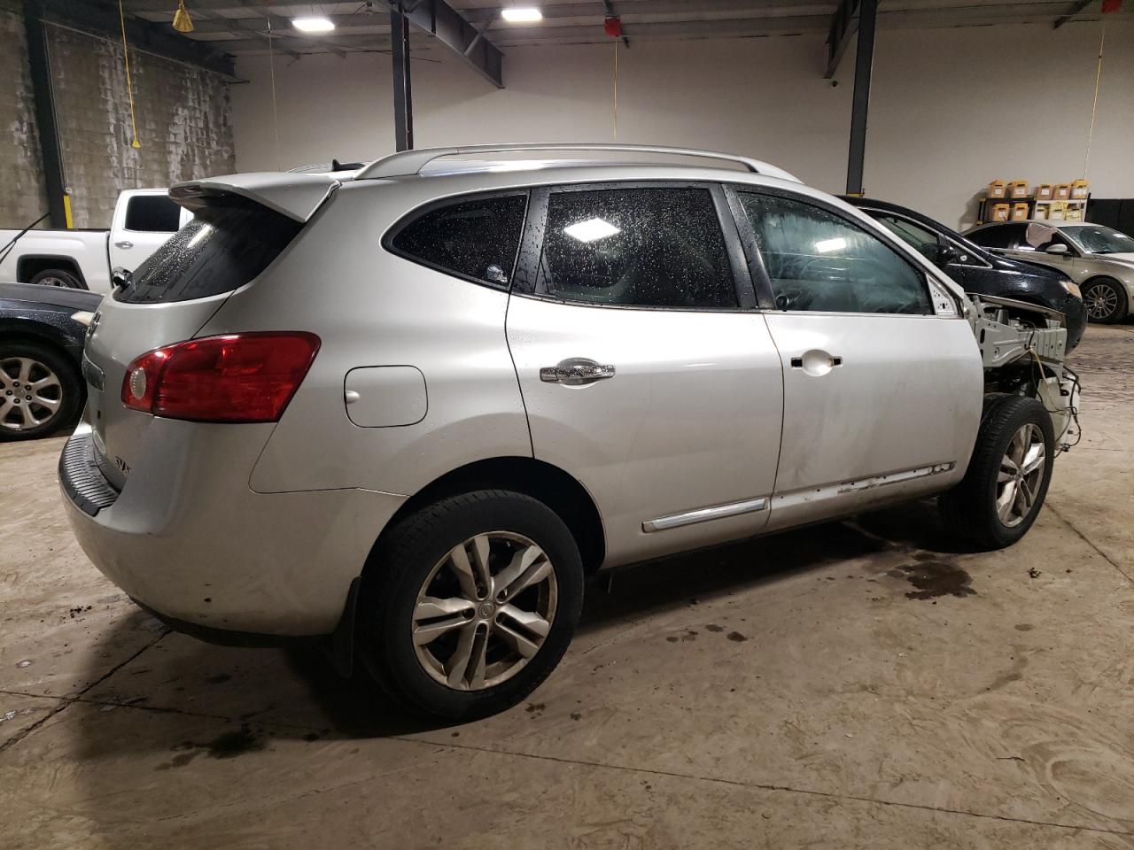Image 3 of Nissan Rogue S 2013 with VIN JN8AS5MV1DW603564