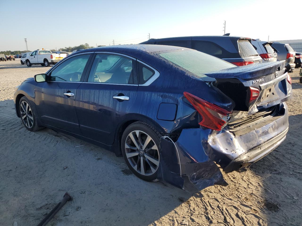 Image 2 of 2017 NISSAN ALTIMA 2.5 2017 with VIN 1N4AL3AP4HC165333