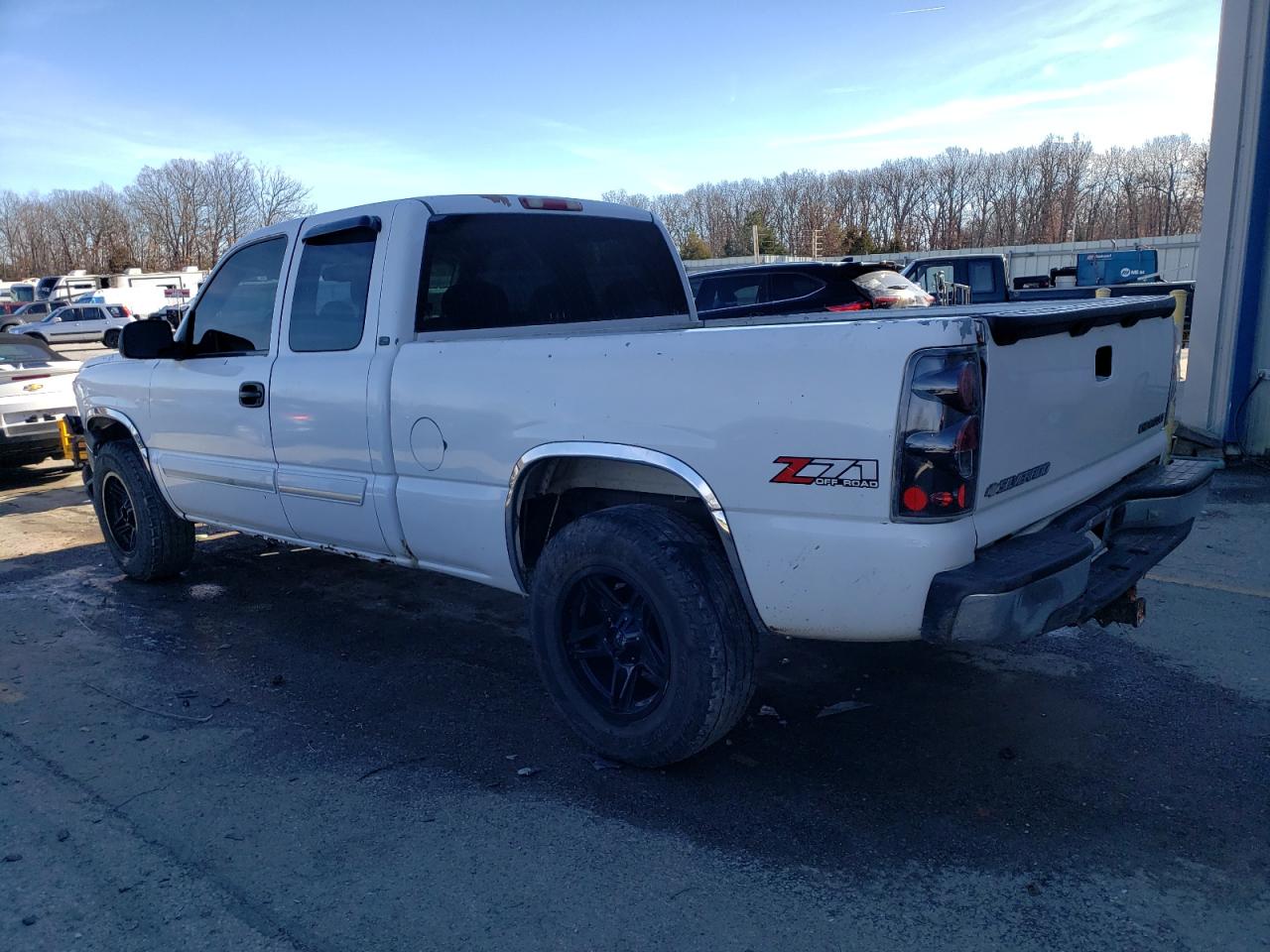 Obraz 2 z 2003 CHEVROLET SILVERADO K1500 2003 z VIN 2GCEK19T431114045