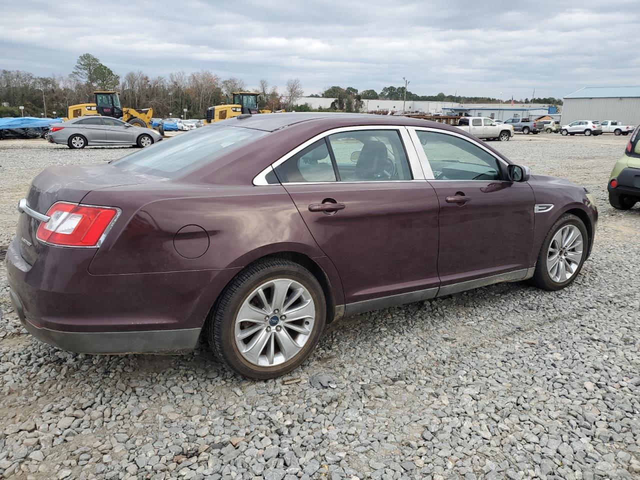 Image 3 of 2011 FORD TAURUS LIMITED 2011 with VIN 1FAHP2FW6BG134856
