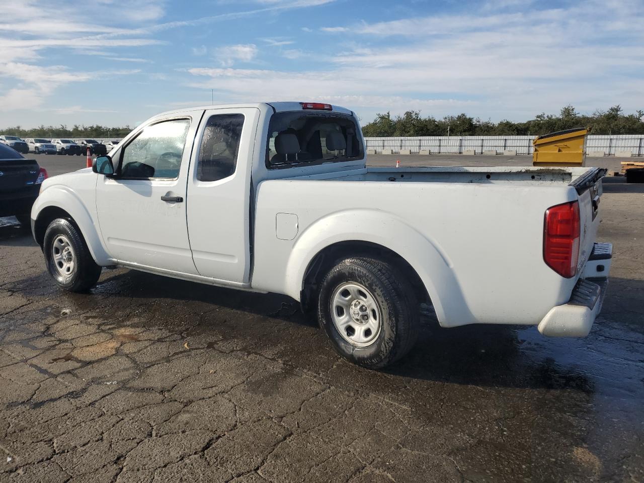 Image 2 of 2017 NISSAN FRONTIER S 2017 with VIN 1N6BD0CT8HN715770