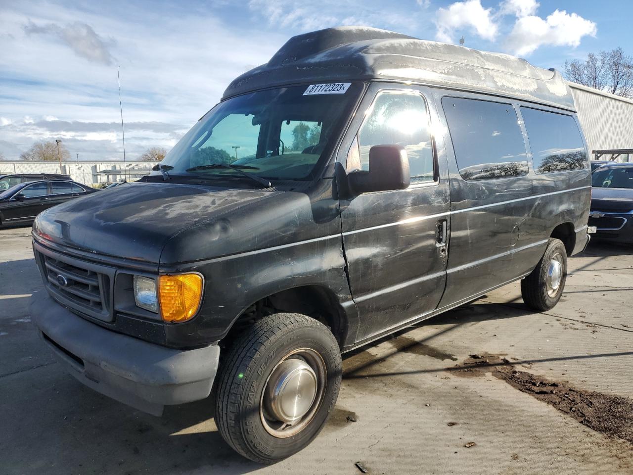 Obraz 1 z 2004 FORD ECONOLINE E350 SUPER DUTY WAGON 2004 z VIN 1FBNE31L84HA67877