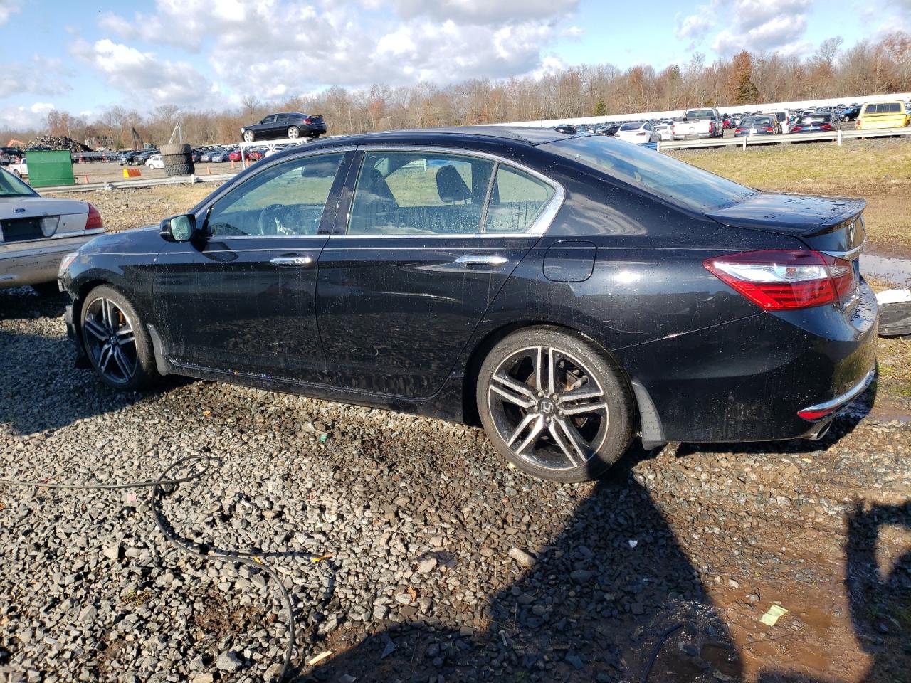 Obraz 2 z 2017 HONDA ACCORD TOURING 2017 z VIN 1HGCR3F96HA026801