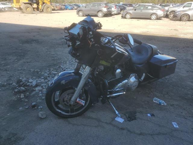 Image 2 of 2013 HARLEY-DAVIDSON FLTRX ROAD GLIDE CUSTOM 2013 with VIN 1HD1KHM10DB676926