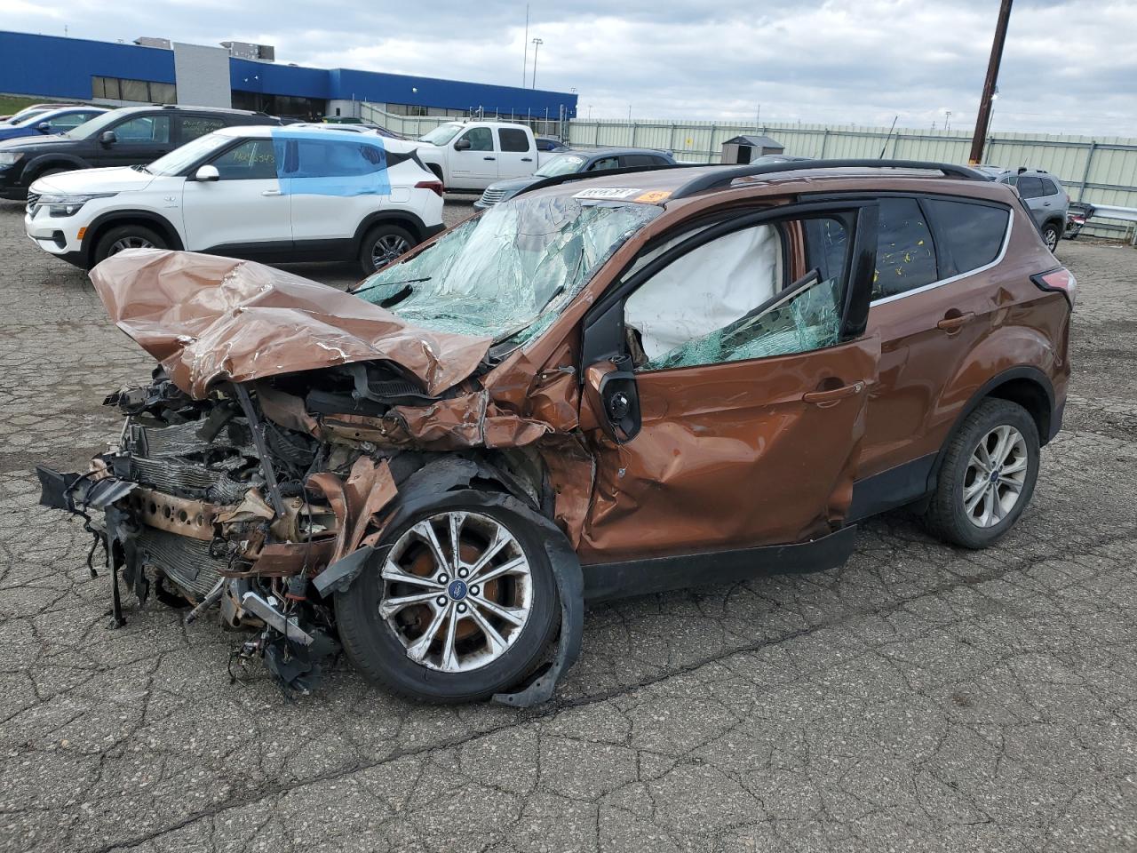 Изображение 1 2017 FORD ESCAPE SE 2017 с VIN 1FMCU0GD3HUB77779