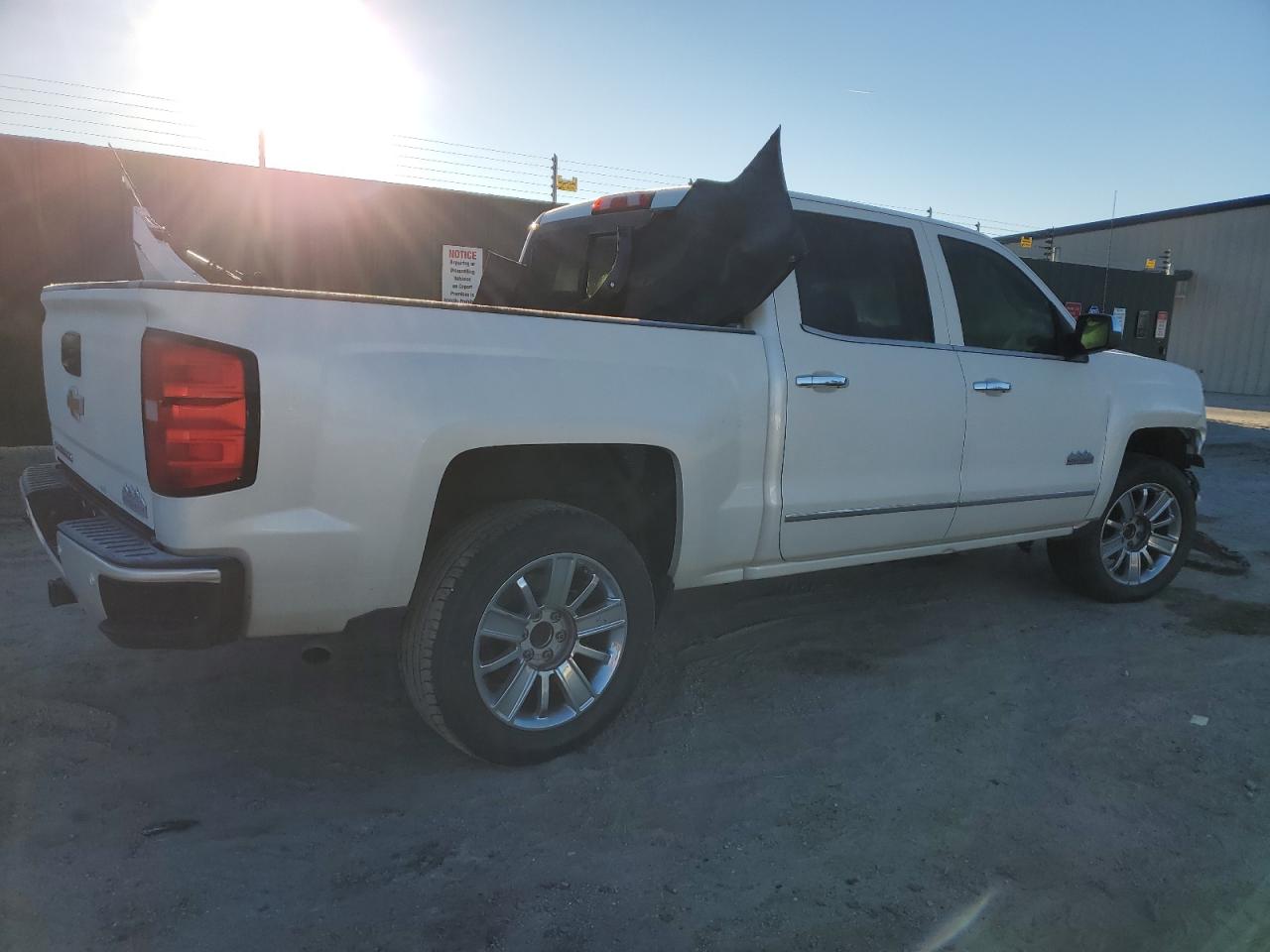 Image 3 of 2015 CHEVROLET SILVERADO K1500 HIGH COUNTRY 2015 with VIN 3GCUKTEC0FG245496
