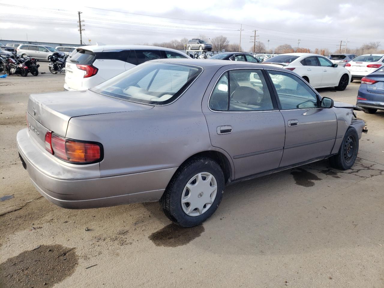 Image 3 of 1996 TOYOTA CAMRY DX 1996 with VIN 4T1BG12K2TU707523