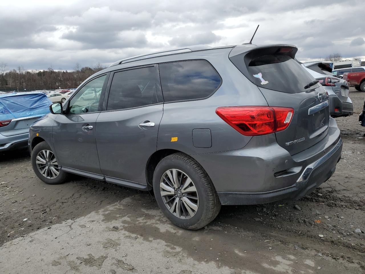 Изображение 2 2018 NISSAN PATHFINDER S 2018 с VIN 5N1DR2MM3JC637184