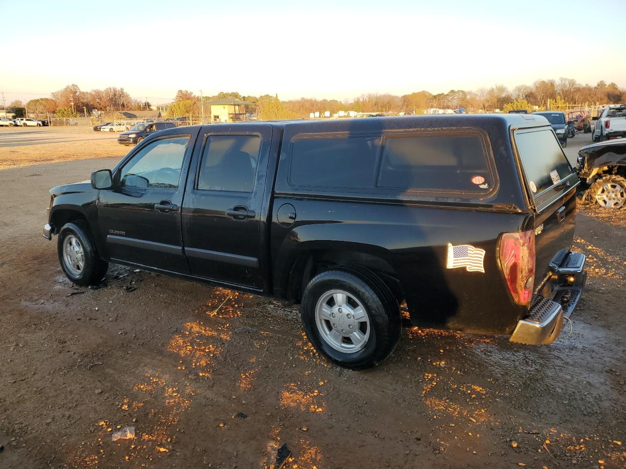 Image 2 of 2004 CHEVROLET COLORADO  2004 with VIN 1GCCS136548108411