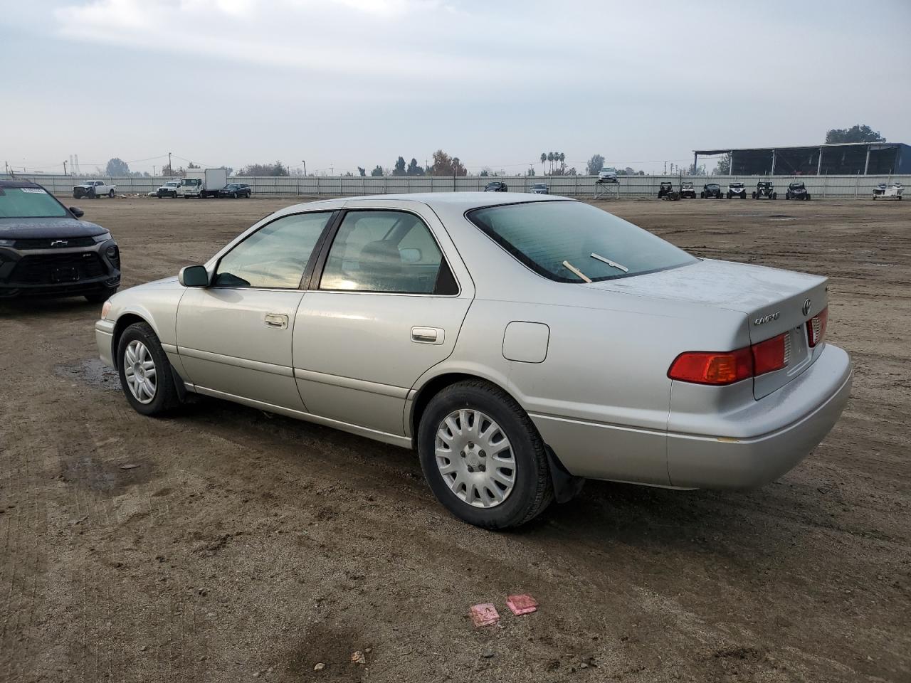 Изображение 2 2001 TOYOTA CAMRY CE 2001 с VIN 4T1BG22K61U064872