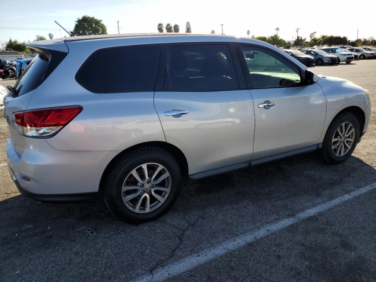 Image 3 of 2013 NISSAN PATHFINDER S 2013 with VIN 5N1AR2MM4DC614939