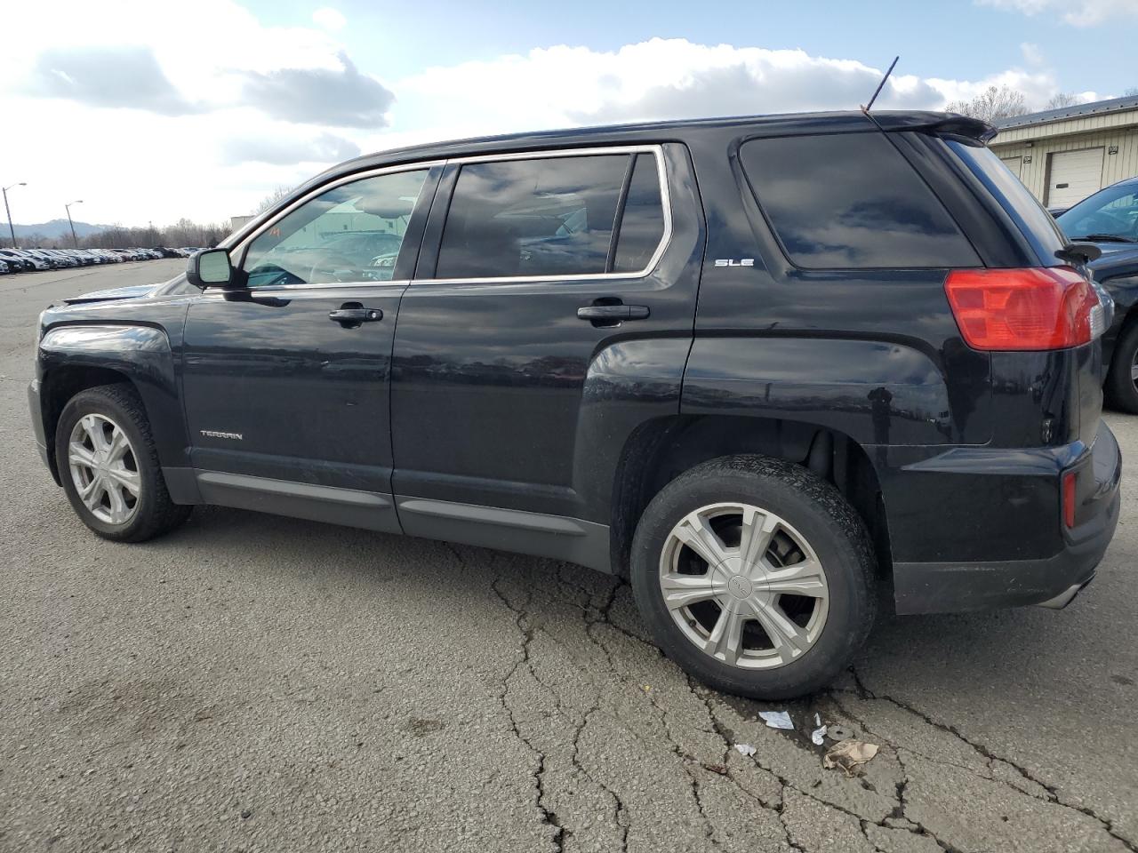 Obraz 2 z 2017 GMC TERRAIN SLE 2017 z VIN 2GKALMEKXH6302383