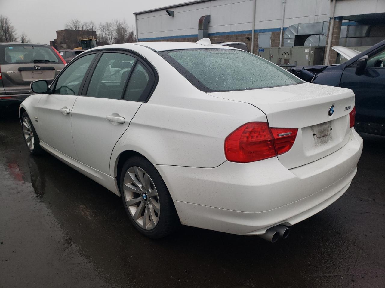 Image 2 of 2011 BMW 328 XI SULEV 2011 with VIN WBAPK5C50BA660014