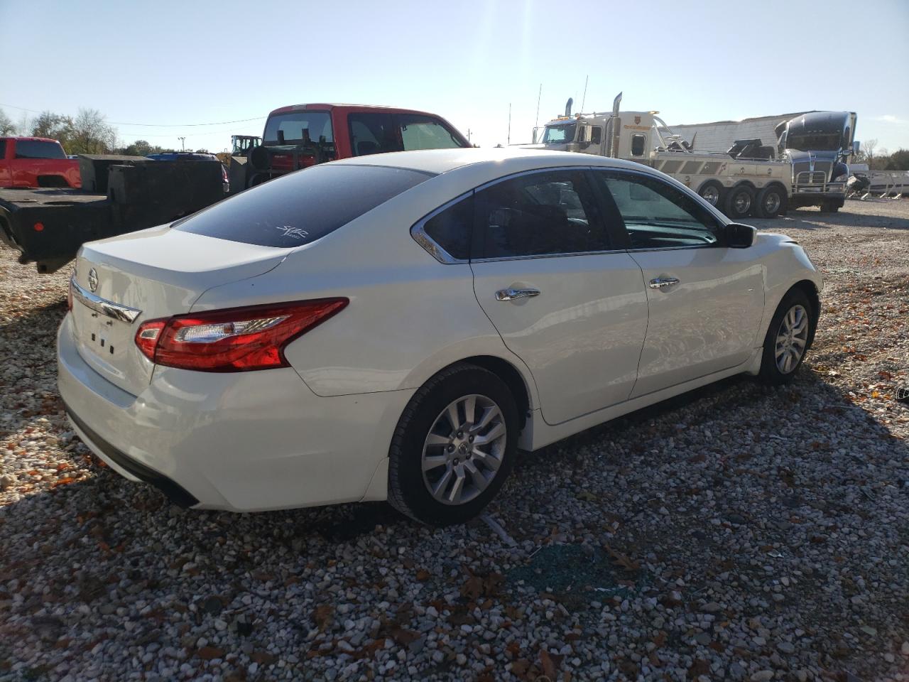 Obraz 3 z 2017 NISSAN ALTIMA 2.5 2017 z VIN 1N4AL3AP2HN324192