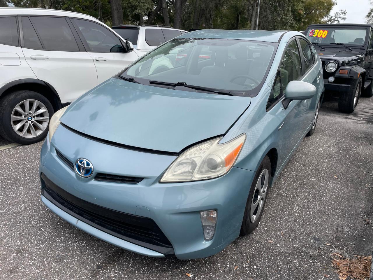 Image 2 of 2013 TOYOTA PRIUS  2013 with VIN JTDKN3DU4D5675710