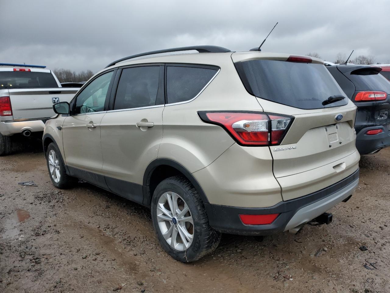 Image 2 of 2018 FORD ESCAPE SE 2018 with VIN 1FMCU9GD8JUD25015