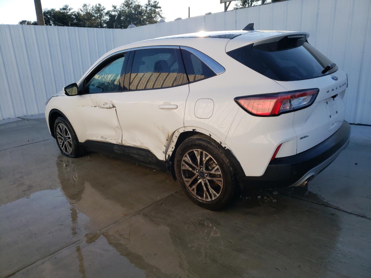 Image 2 of 2022 FORD ESCAPE SEL 2022 with VIN 1FMCU0H60NUA65226