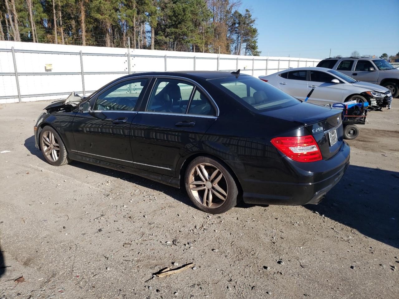 Изображение 2 2013 MERCEDES-BENZ C 250 2013 с VIN WDDGF4HB4DA831257