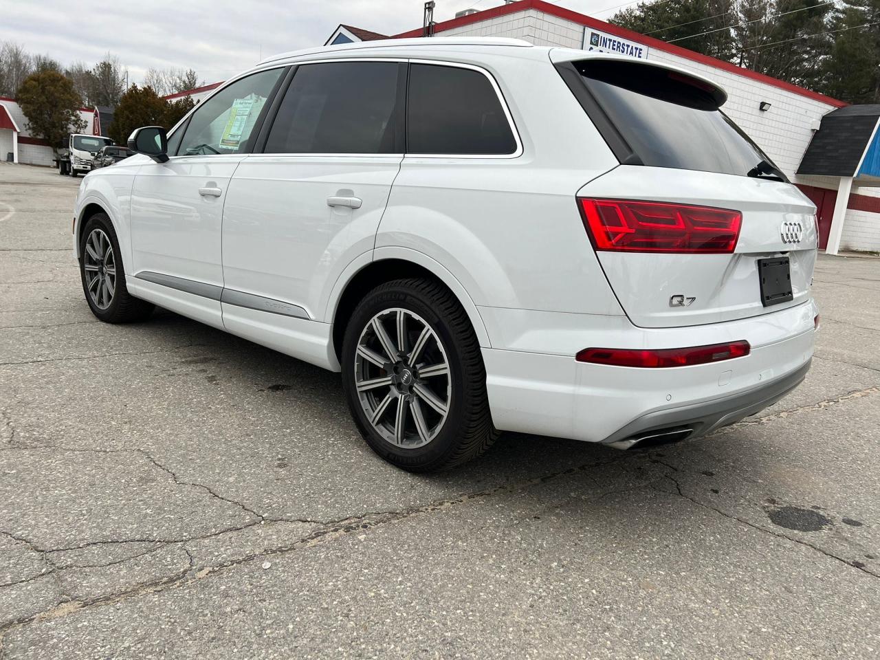 Изображение 3 2017 AUDI Q7 PRESTIGE 2017 с VIN WA1VAAF70HD012760