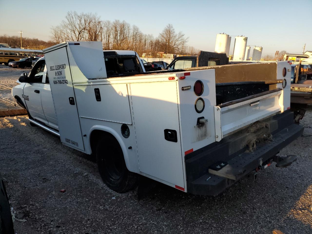 Obraz 2 z 2015 RAM 3500  2015 z VIN 3C7WRSCL3FG535672