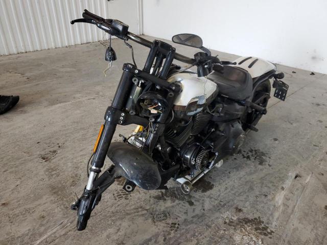 Obraz 2 z 2017 HARLEY-DAVIDSON FXSE  2017 z VIN 1HD1TG915HB960798