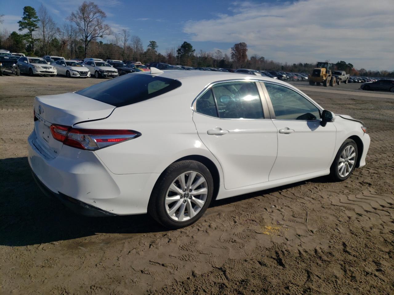 Изображение 3 2019 TOYOTA CAMRY L 2019 с VIN 4T1B11HKXKU172898