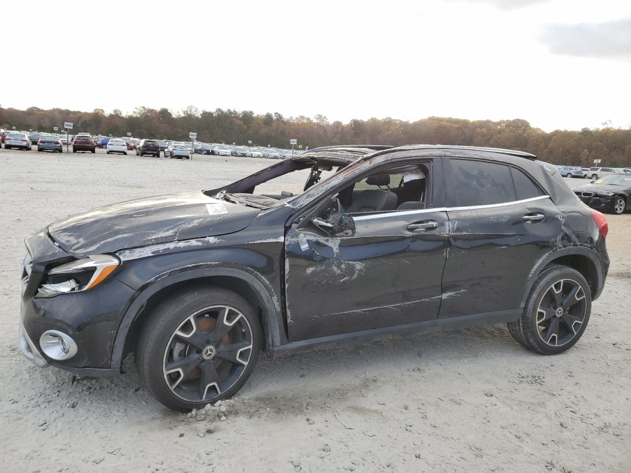 Image 1 of 2018 MERCEDES-BENZ GLA 250 2018 with VIN WDCTG4EB4JJ499031