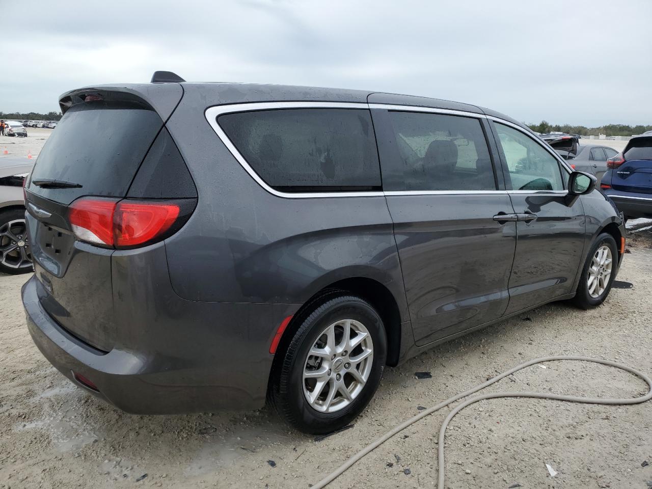 Obraz 3 z 2022 CHRYSLER VOYAGER LX 2022 z VIN 2C4RC1CG9NR218724