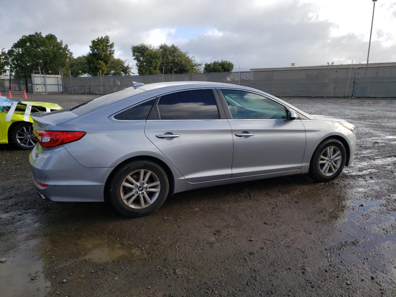 Image 3 of 2016 HYUNDAI SONATA SE 2016 with VIN 5NPE24AF4GH346172