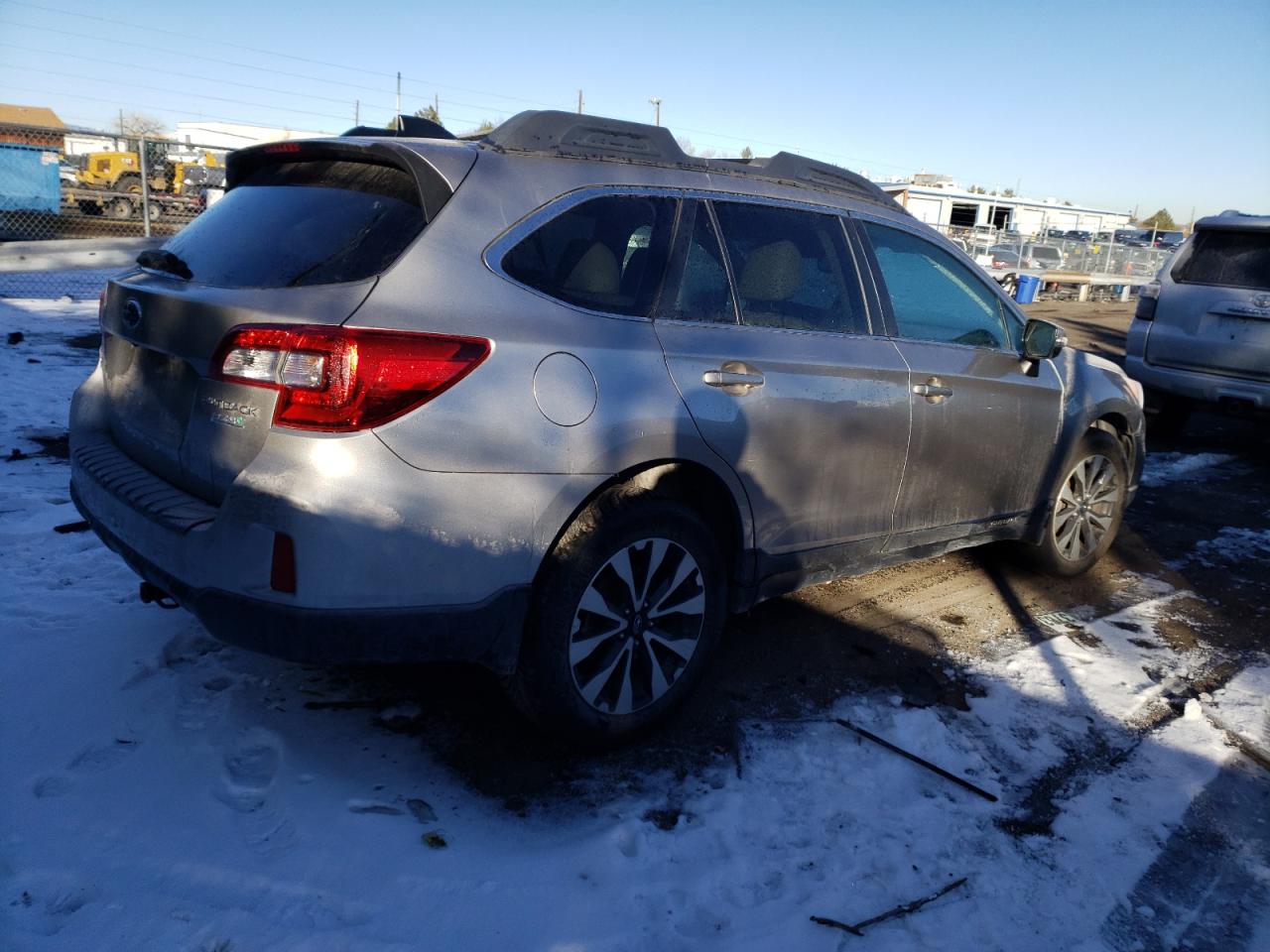 Изображение 3 2016 SUBARU OUTBACK 2.5I LIMITED 2016 с VIN 4S4BSANC0G3325196