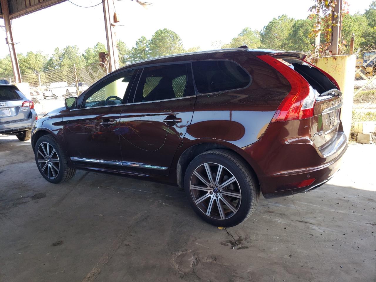 Изображение 2 2015 VOLVO XC60 T5 PLATINUM 2015 с VIN YV440MDD4F2578229