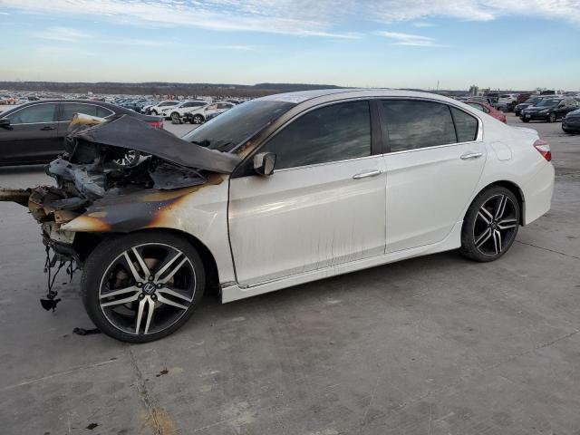 Obraz 1 z 2017 HONDA ACCORD SPORT 2017 z VIN 1HGCR2F54HA289845