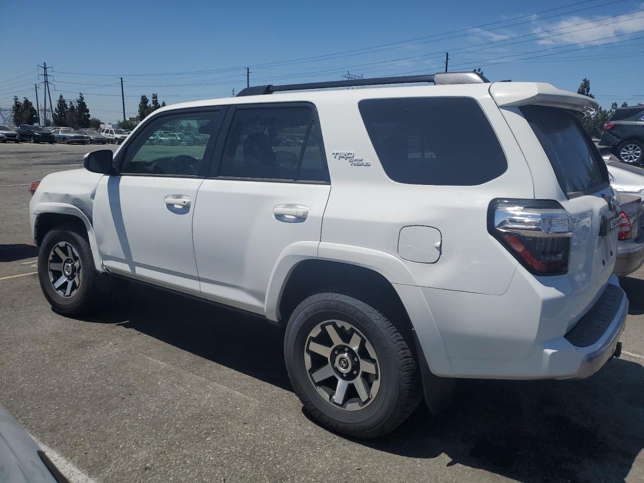 Image 2 of 2023 TOYOTA 4RUNNER SE 2023 with VIN JTEPU5JRXP6102633