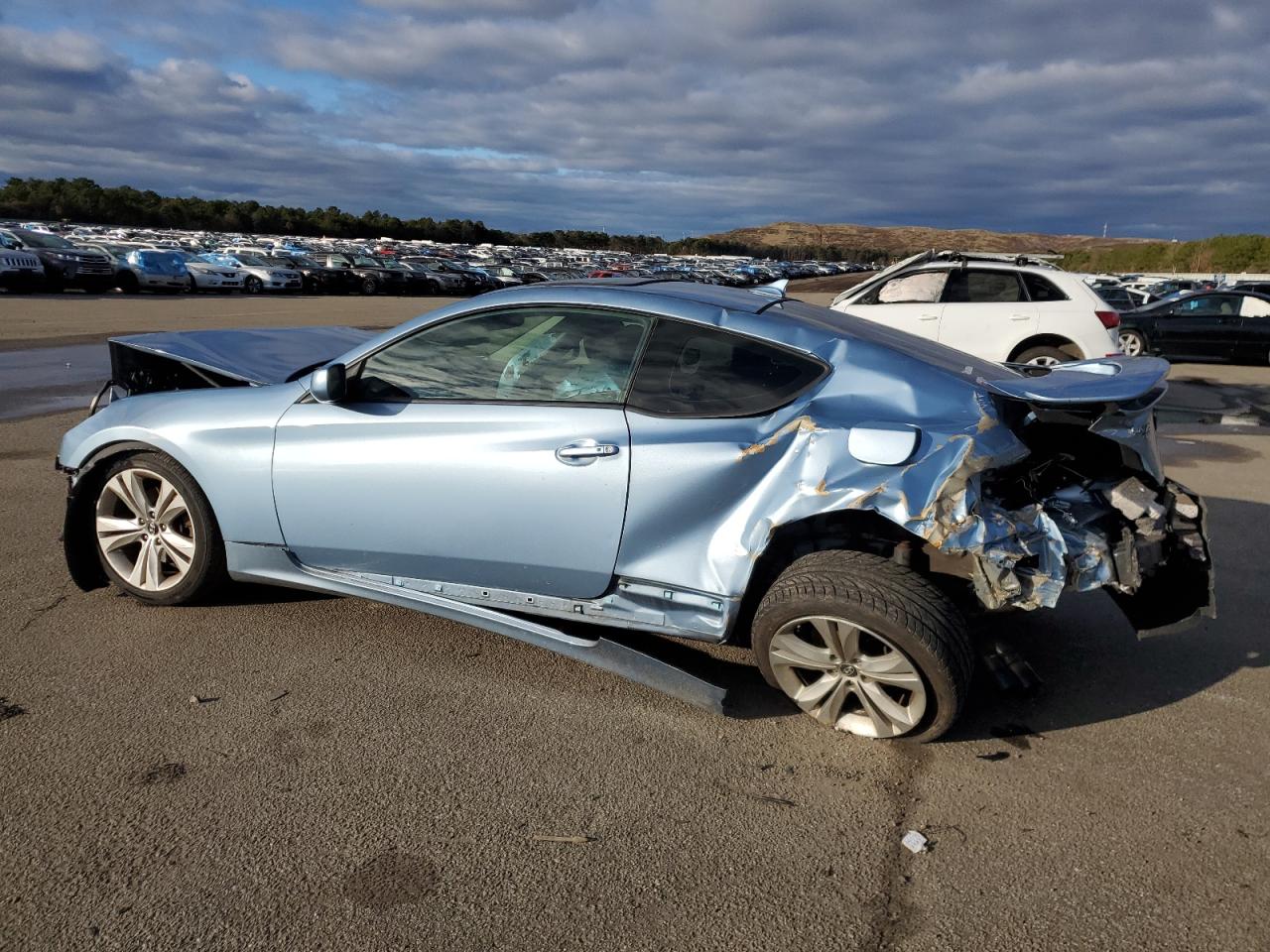 Image 2 of 2011 HYUNDAI GENESIS COUPE 2.0T 2011 with VIN KMHHT6KDXBU059903