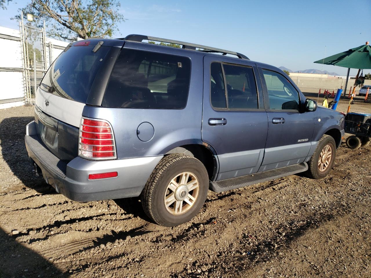 Image 3 of 2002 MERCURY MOUNTAINEER  2002 with VIN 4M2ZU86W52ZJ26420