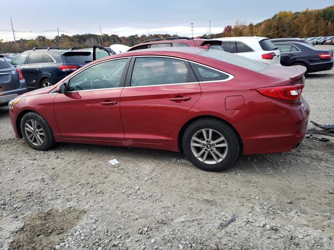 Image 2 of 2016 HYUNDAI SONATA SE 2016 with VIN 5NPE24AF3GH295005
