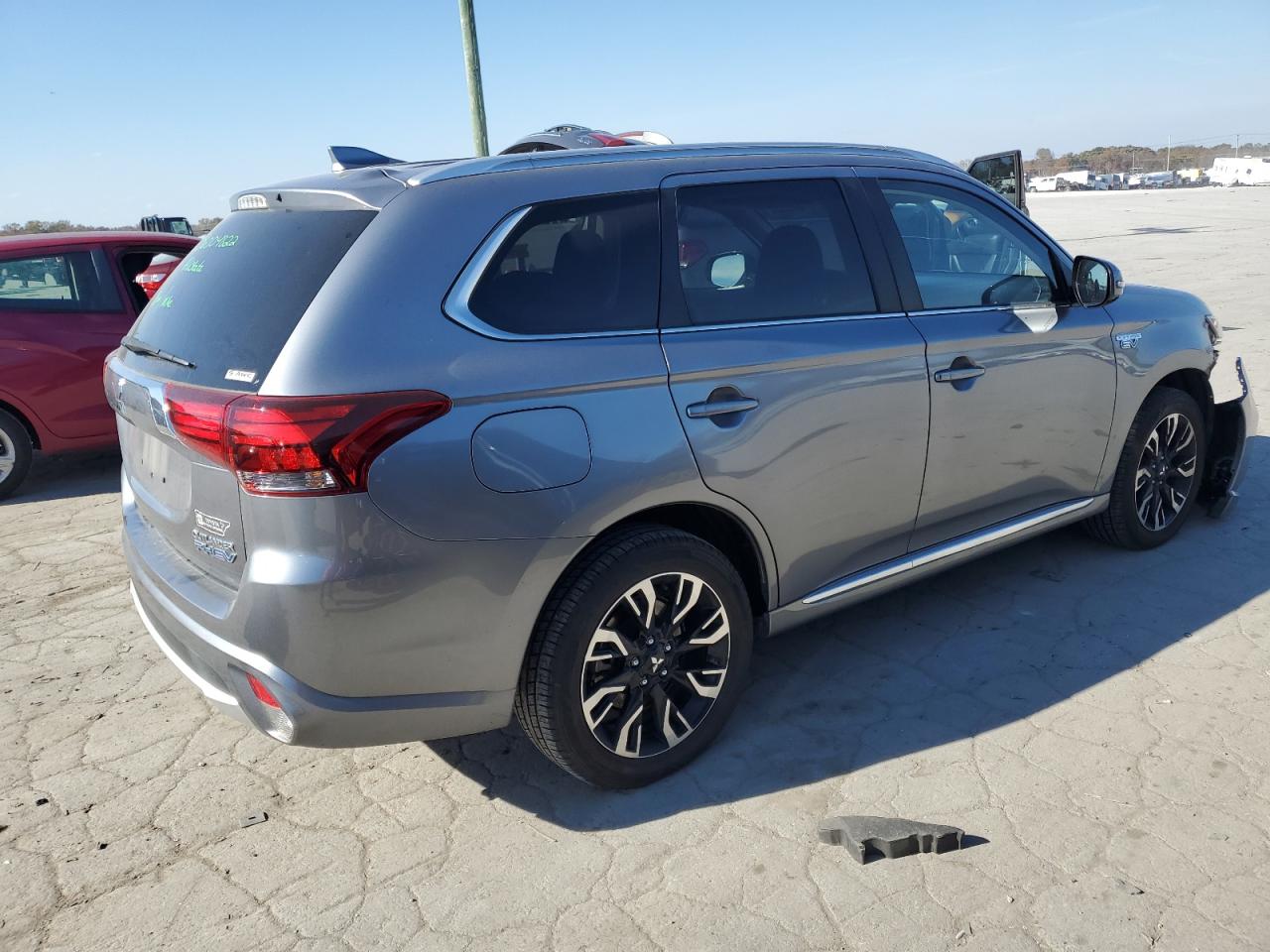 Изображение 3 2018 MITSUBISHI OUTLANDER SE 2018 с VIN JA4J24A55JZ057866