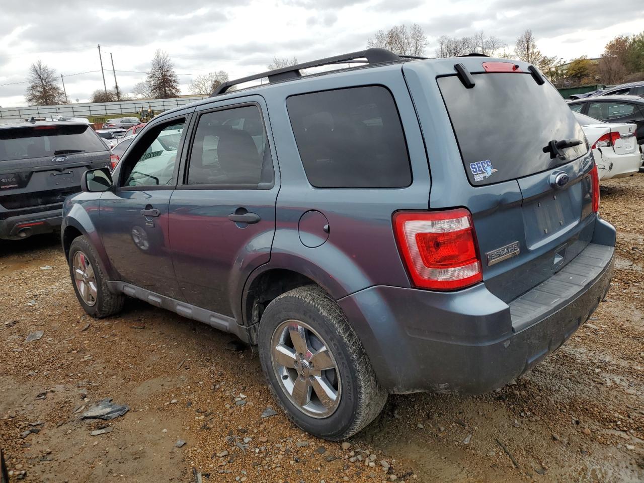 Image 2 of 2010 FORD ESCAPE XLT 2010 with VIN 1FMCU0D78AKA33211